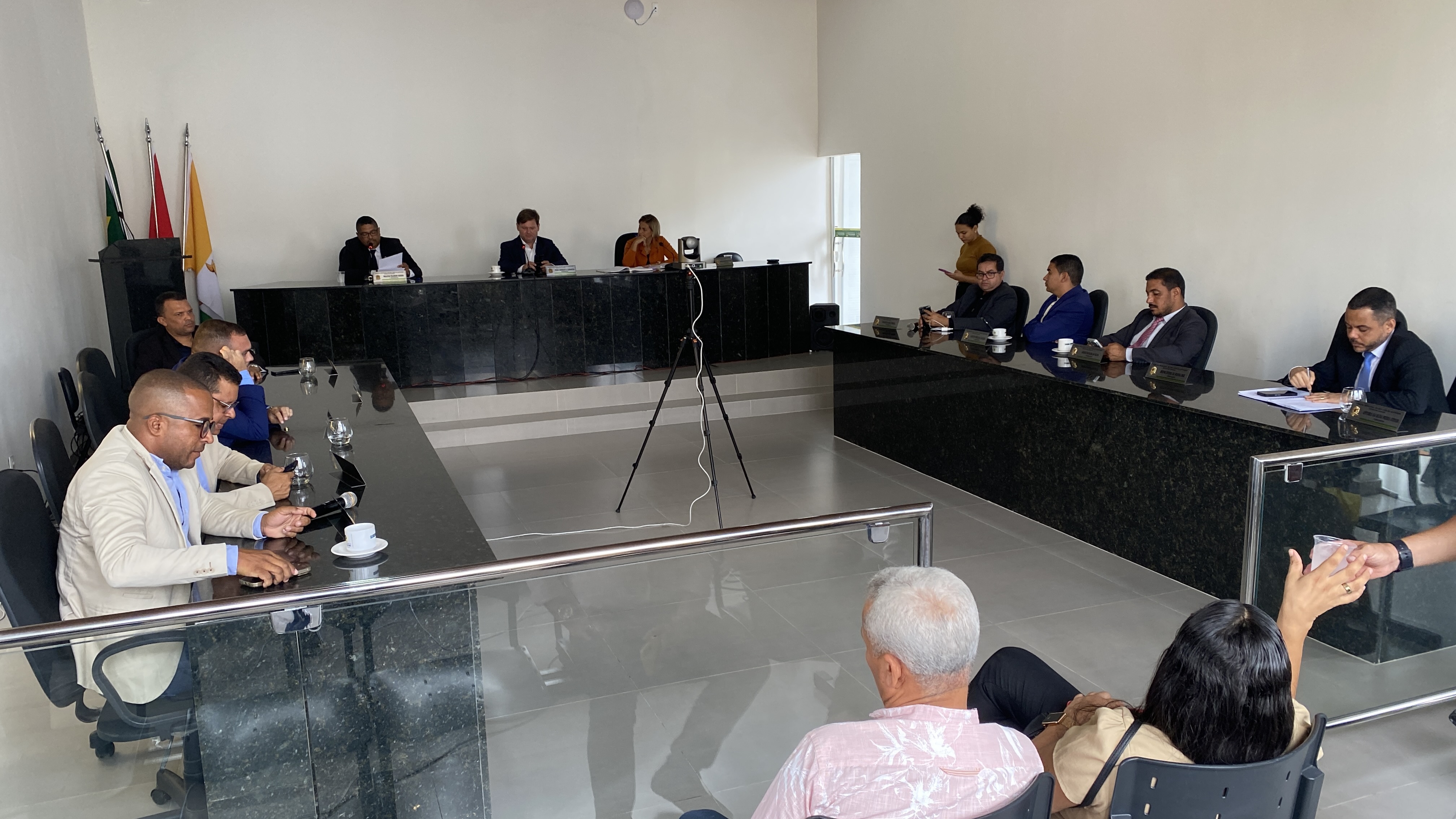 Câmara realiza 2ª Sessão Ordinária e debate demandas do município